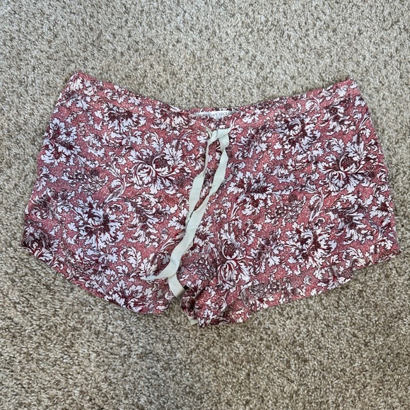 Victoria's Secret Other - Victoria’s Secret 100% silk sleep shorts size small drawstring waist floral